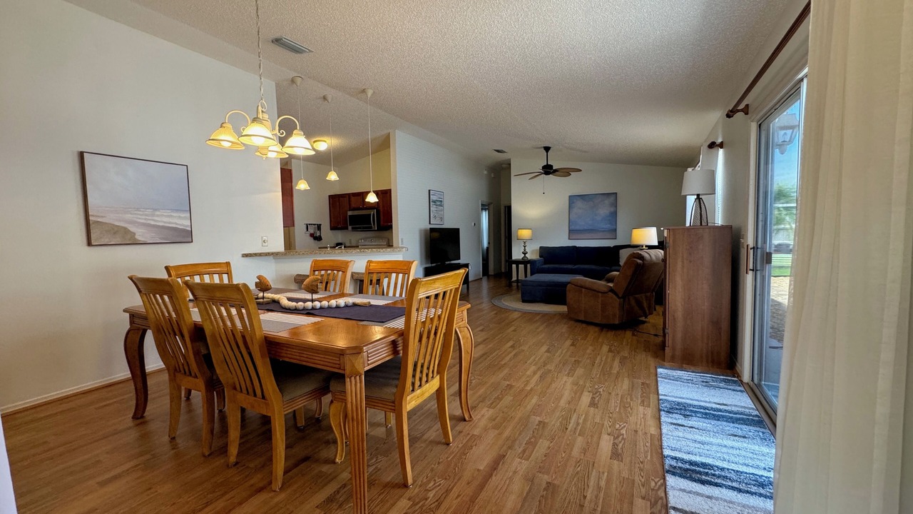 Photo of Livingroom in Duval