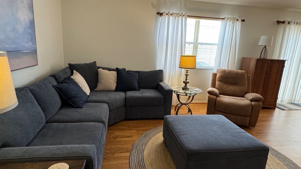 Photo of Livingroom in Duval