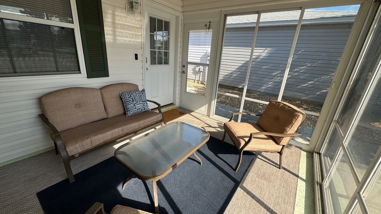 Photo of Livingroom in Duval