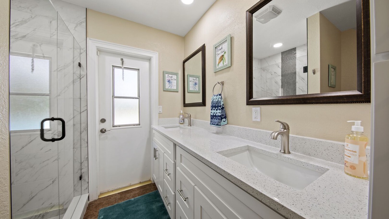 Photo of Bathroom in Biggar