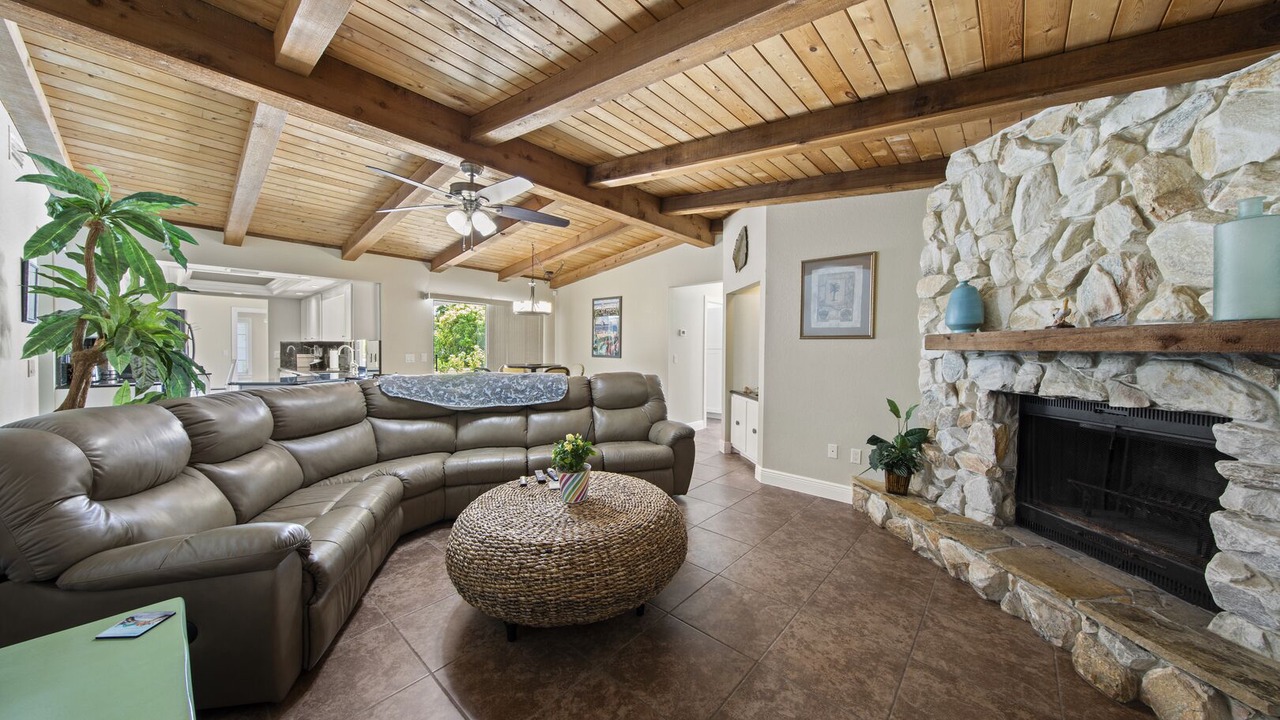 Photo of Livingroom in Biggar