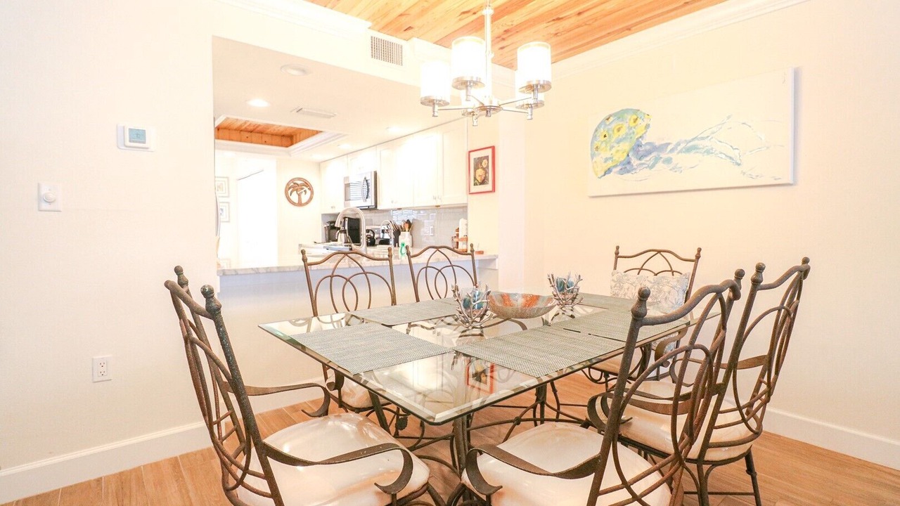 Photo of Bedroom in Butler Beach
