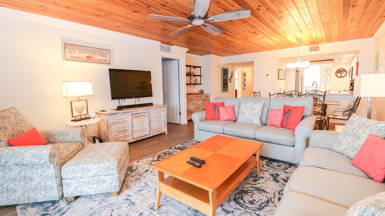 Photo of Bedroom in Butler Beach