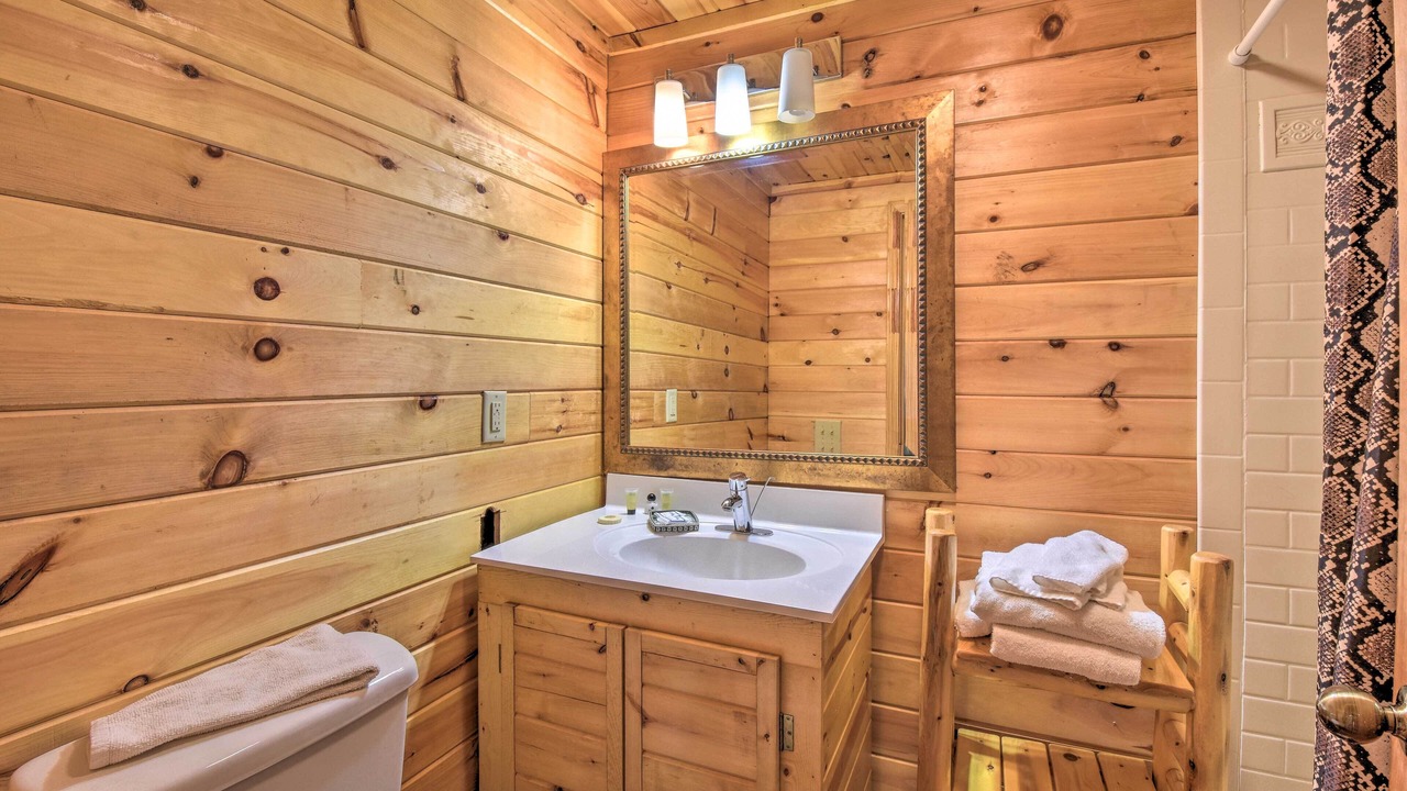 Photo of Bathroom in Helen