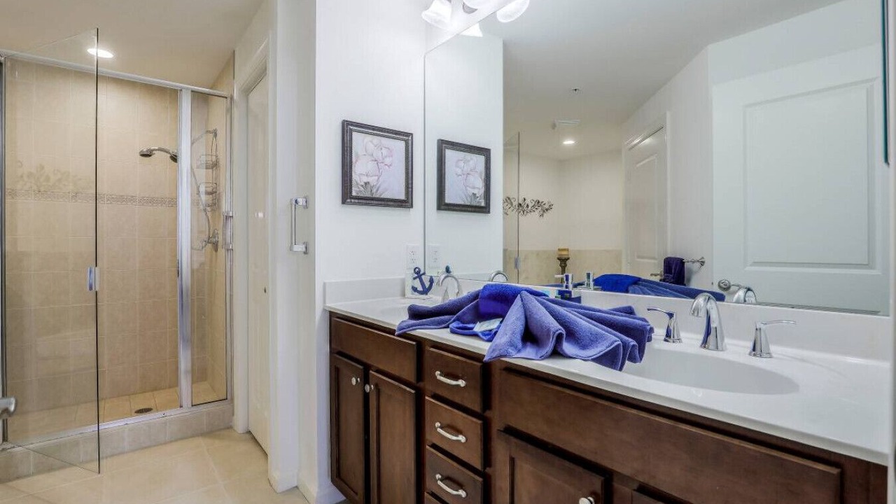 Photo of Bathroom in Cape Harbour