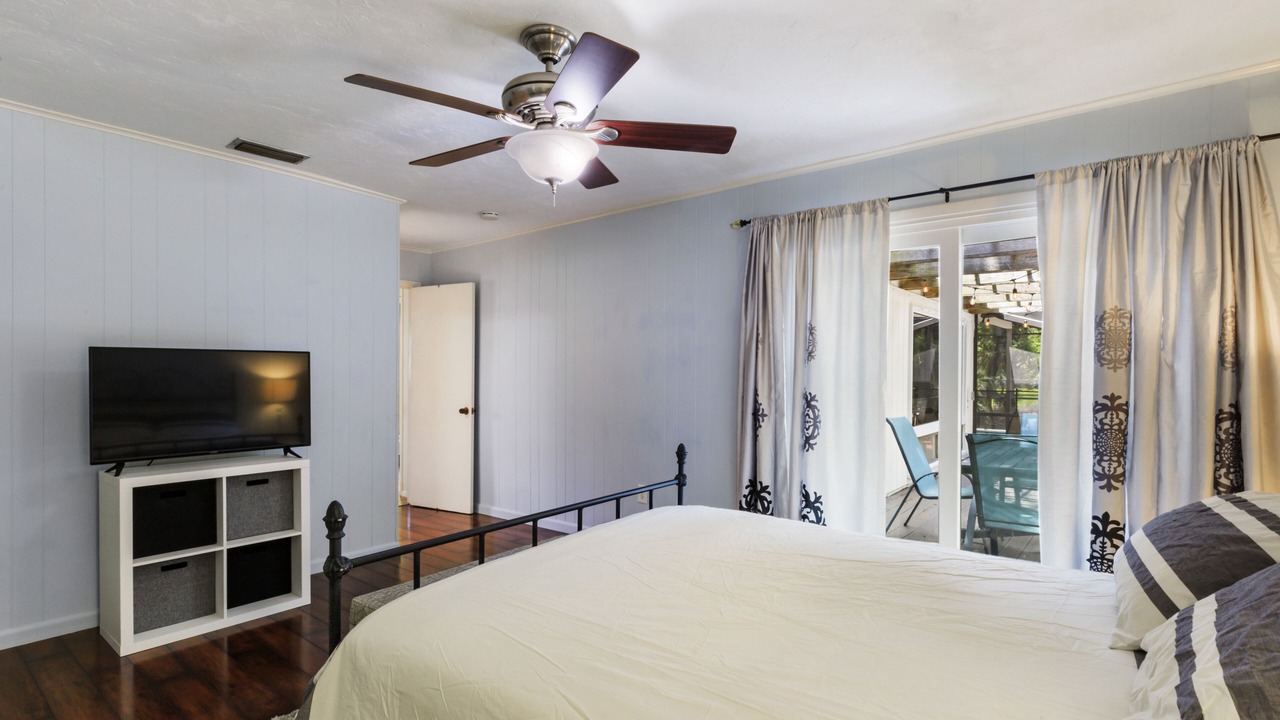 Photo of Bedroom in Indian Beach Sapphire Shores