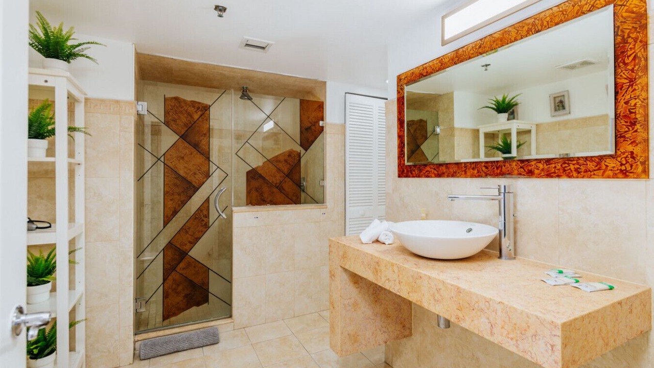 Photo of Bathroom in Brickell