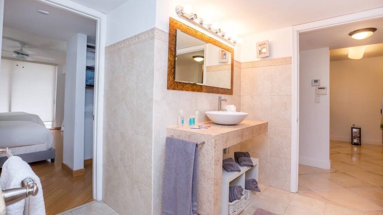 Photo of Bathroom in Brickell
