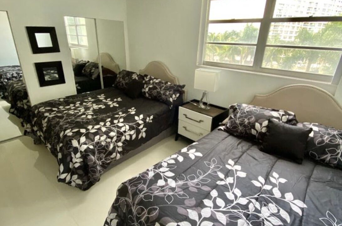 Photo of Bedroom in Hollywood South Central Beach