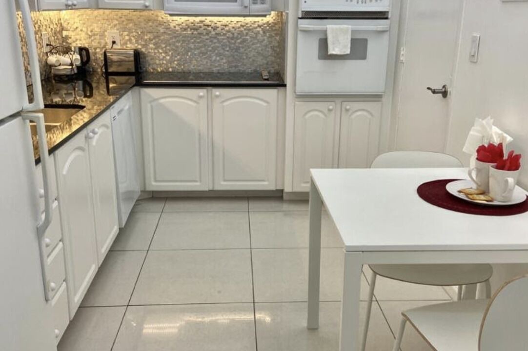 Photo of Kitchen in Hollywood South Central Beach