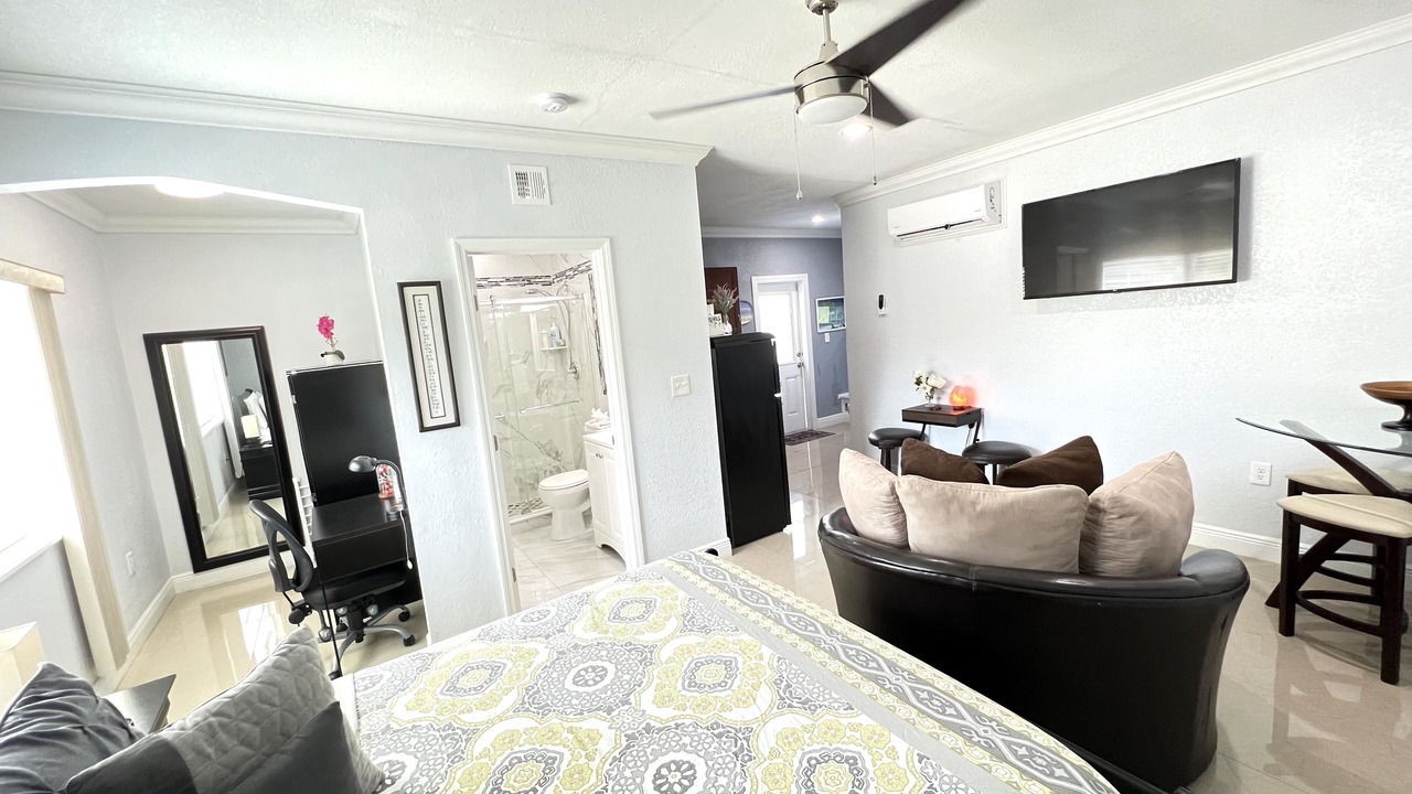 Photo of Bedroom in Lake Magdalene