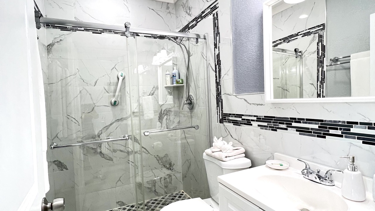 Photo of Bathroom in Lake Magdalene