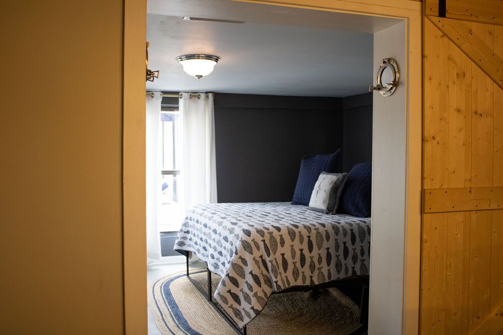 Photo of Bedroom in Eight Lakes