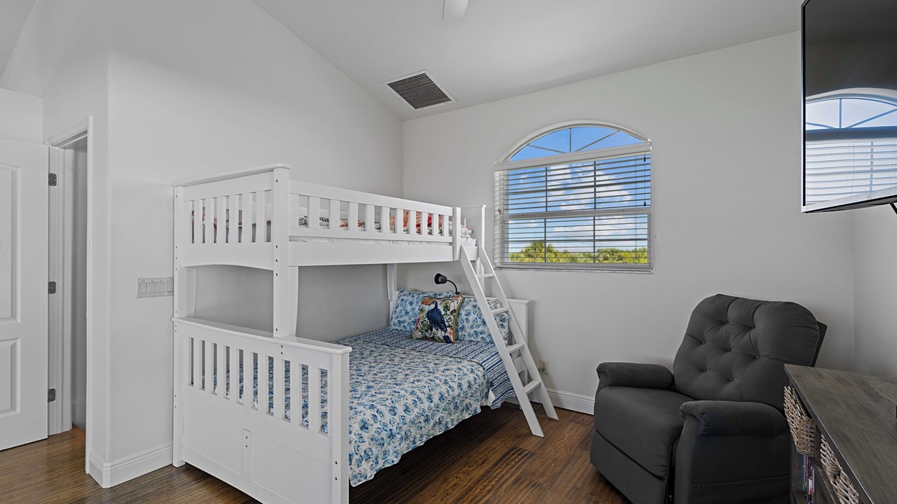 Photo of Bedroom in Palm Island