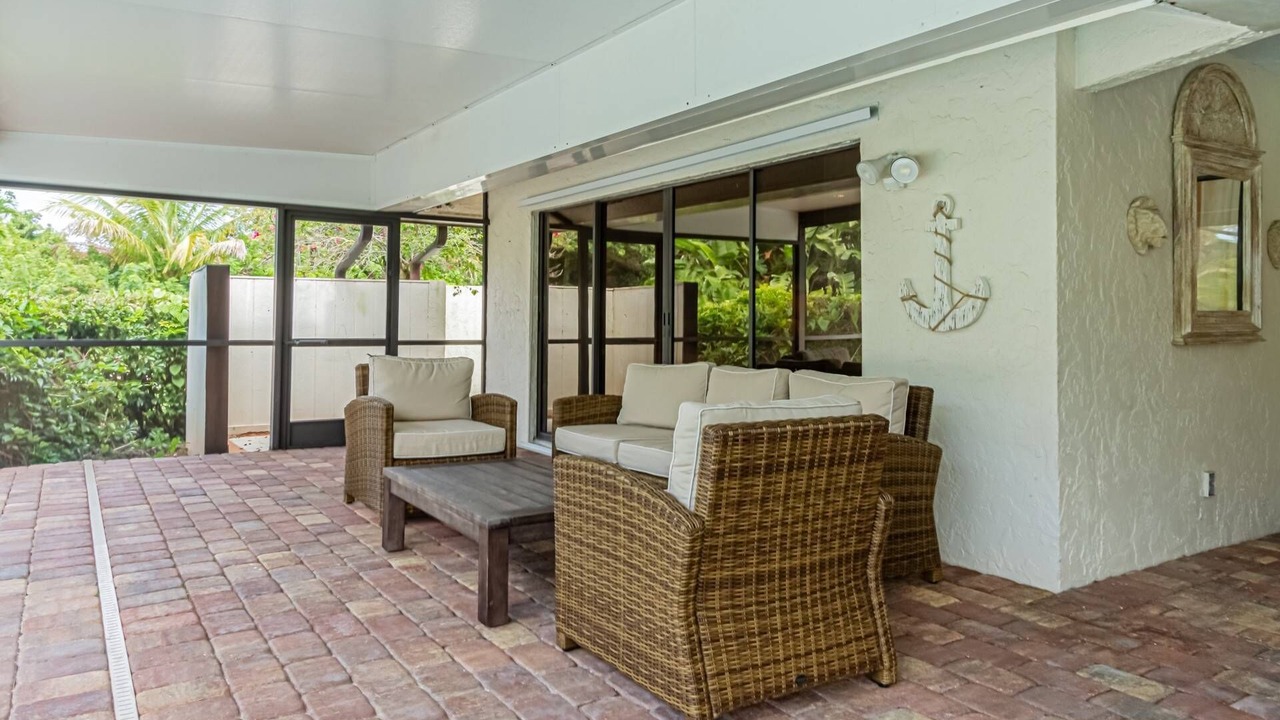 Photo of Patio Balcony in Kings Lake