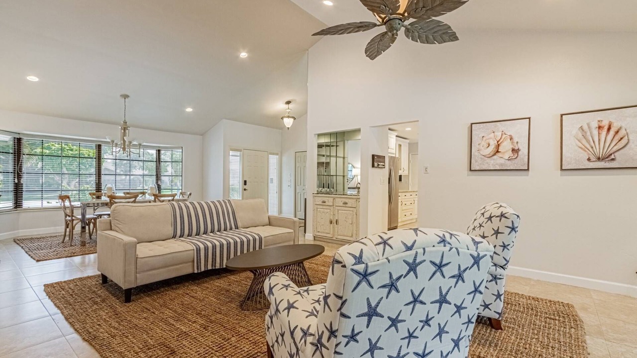 Photo of Livingroom in Kings Lake
