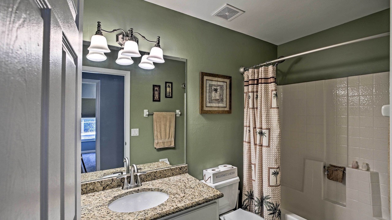 Photo of Bathroom in Beachwalk Isles