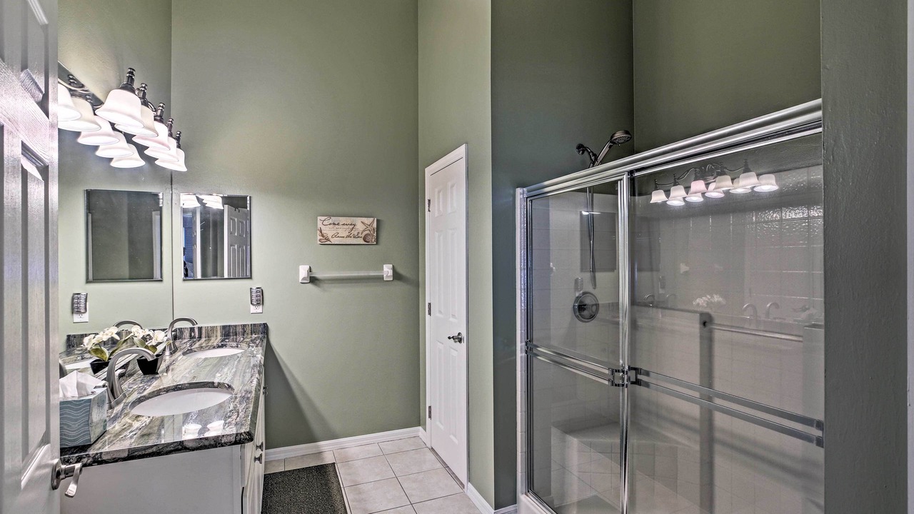 Photo of Bathroom in Beachwalk Isles