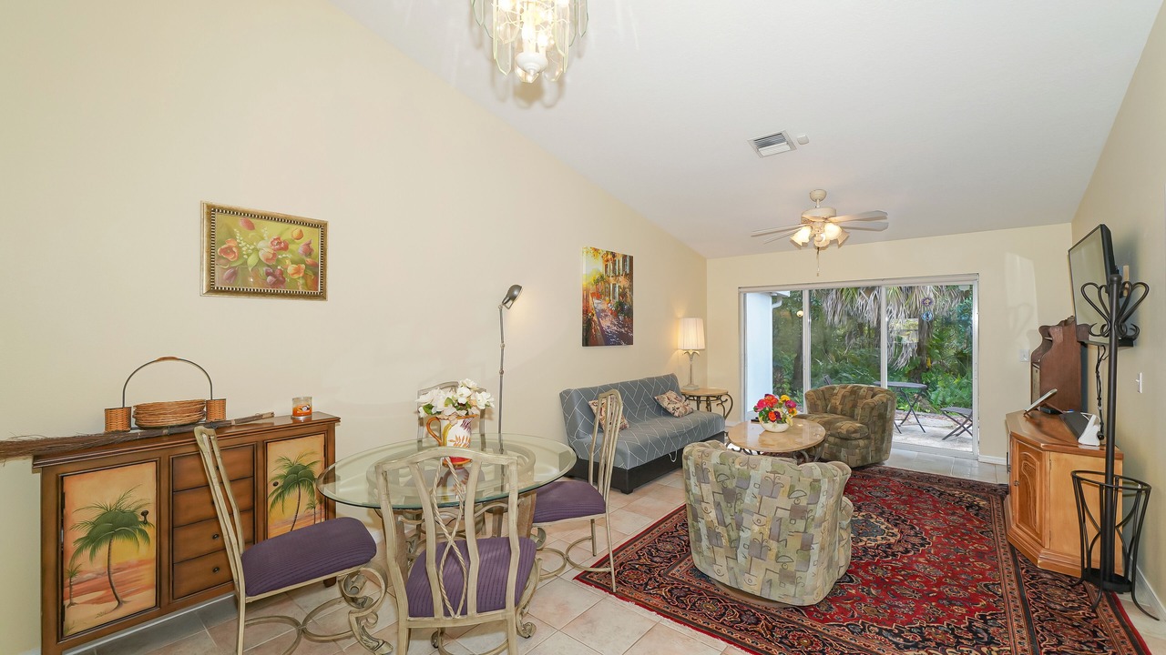 Photo of Livingroom in Park East