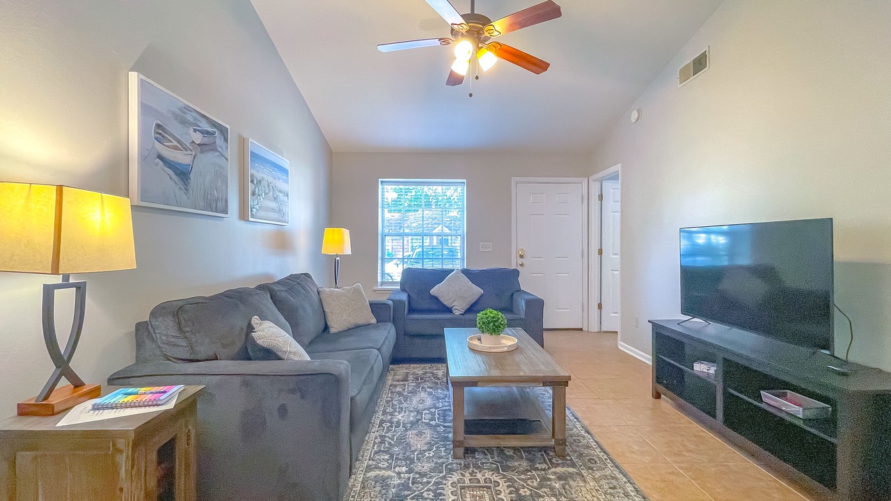Photo of Livingroom in Tallahassee