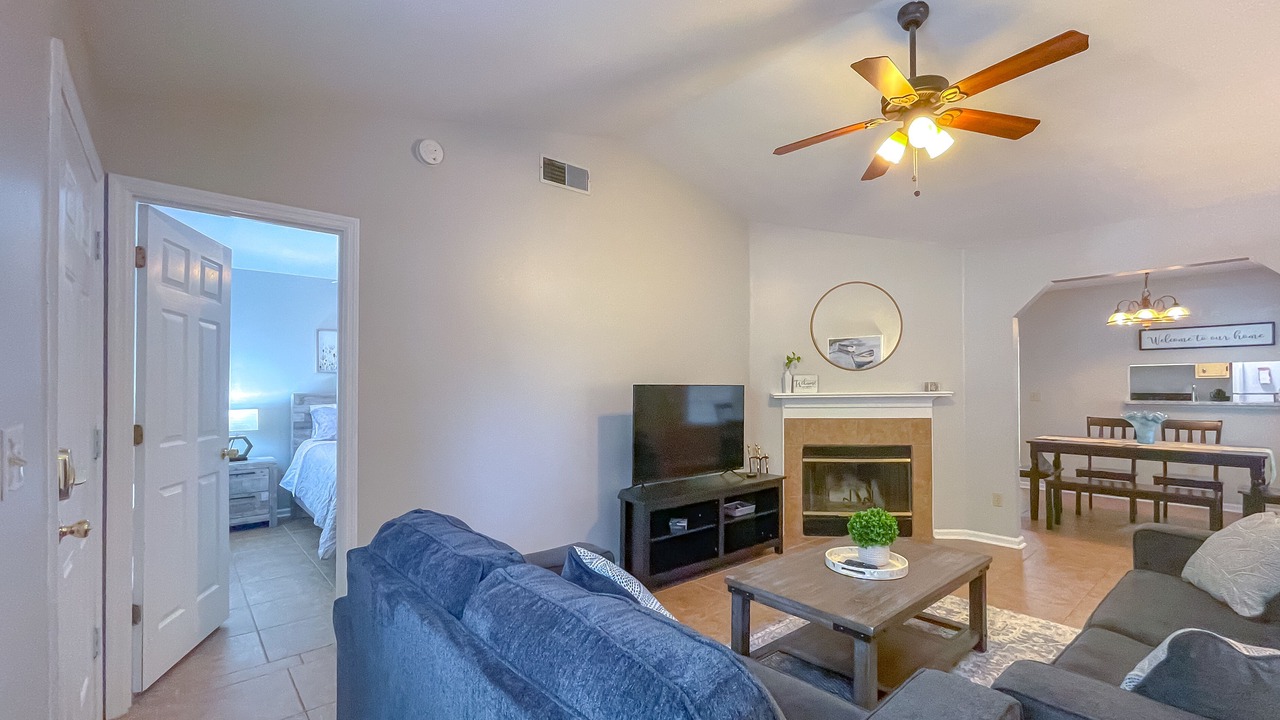 Photo of Livingroom in Tallahassee