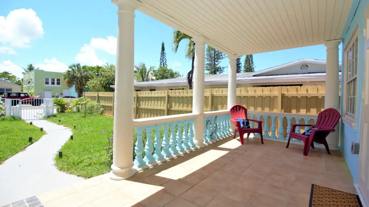 Photo of Patio Balcony in Mango Groves