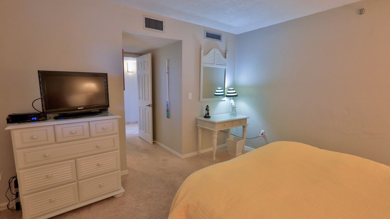 Photo of Bedroom in New Smyrna Beach