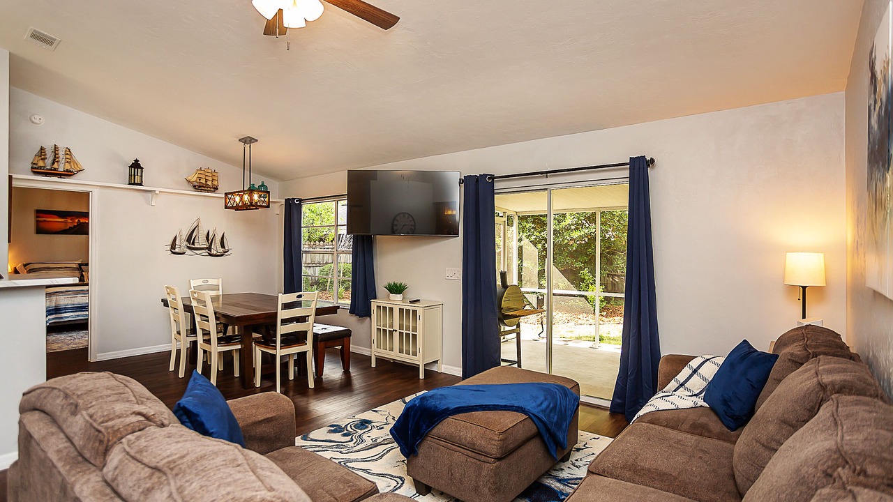 Photo of Livingroom in Gainesville