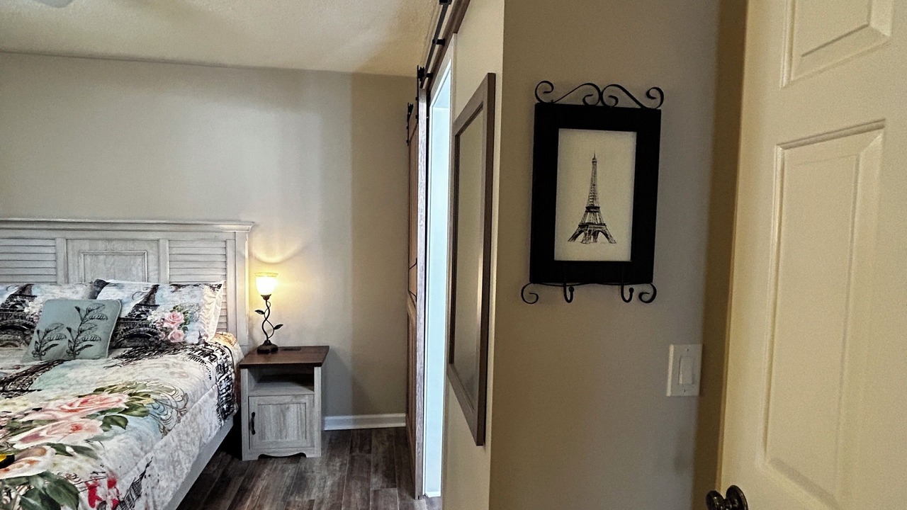 Photo of Bedroom in Tate
