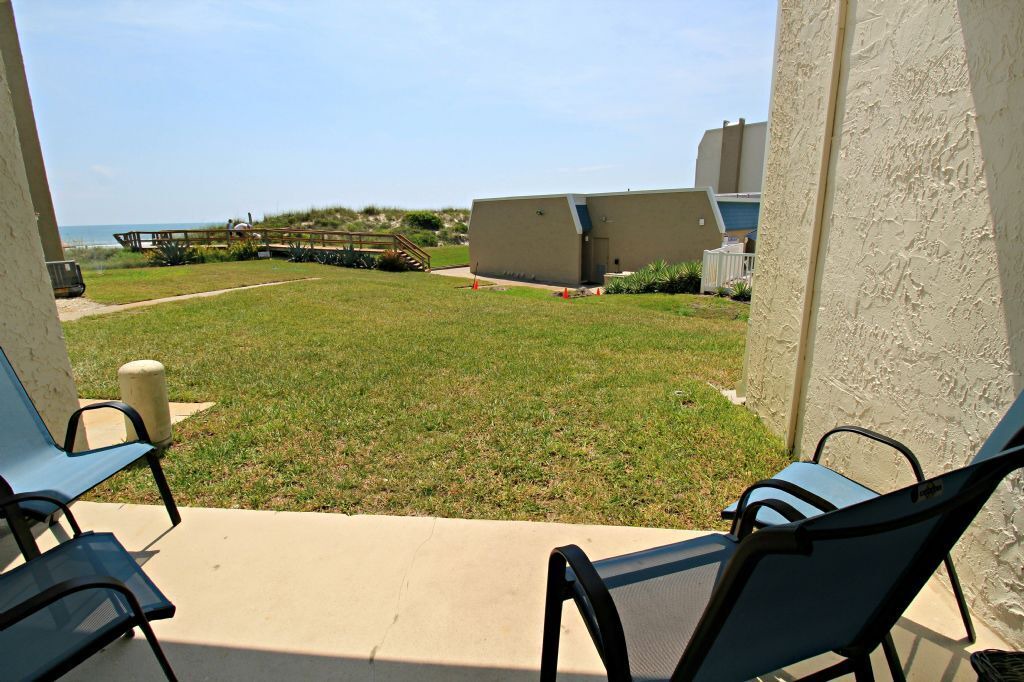 Photo of Patio Balcony in Crescent Beach
