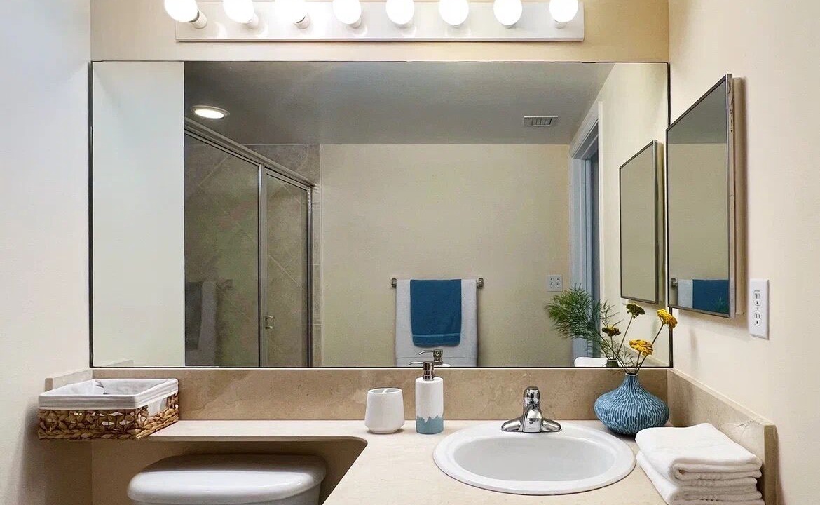 Photo of Bathroom in Hallandale Beach