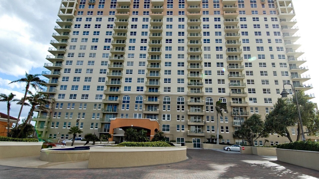 Photo of Outdoor in Hallandale Beach