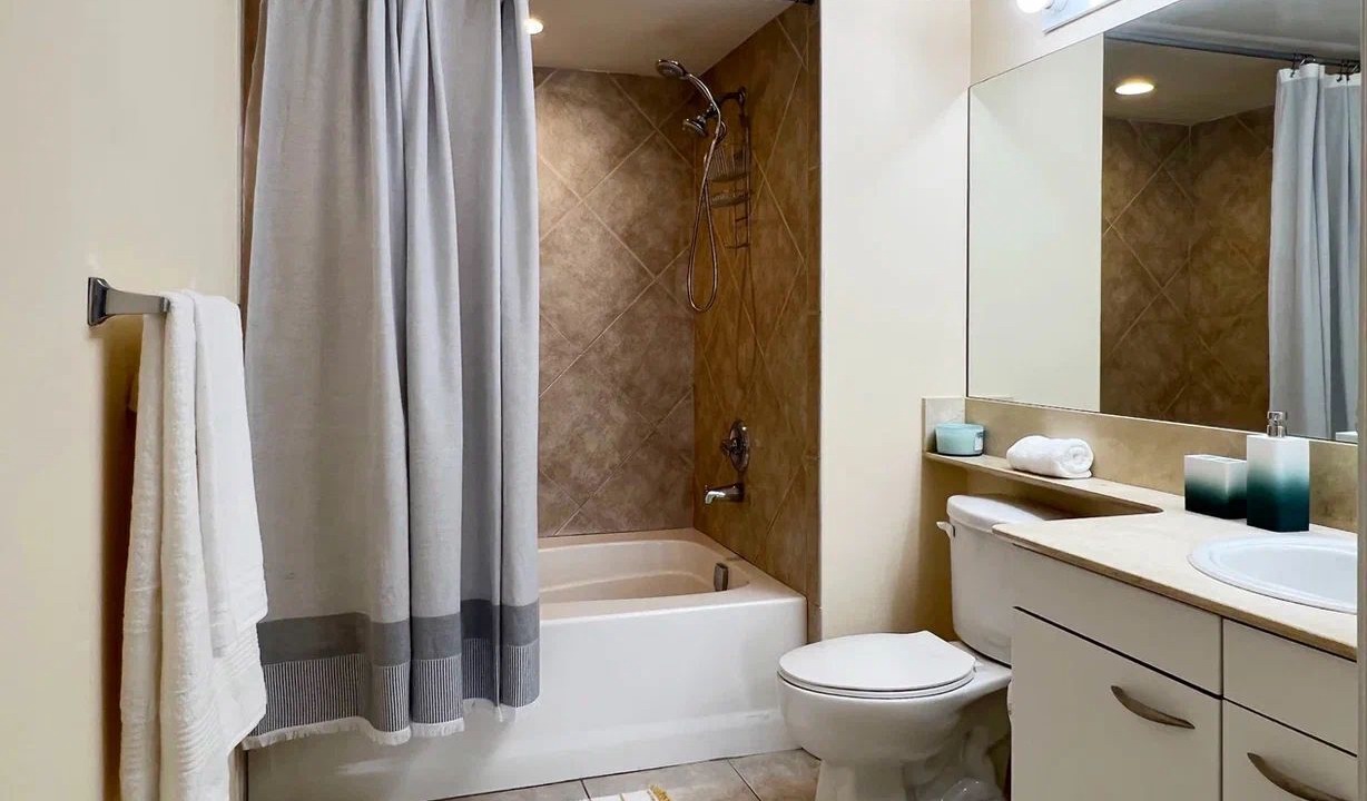 Photo of Bathroom in Hallandale Beach