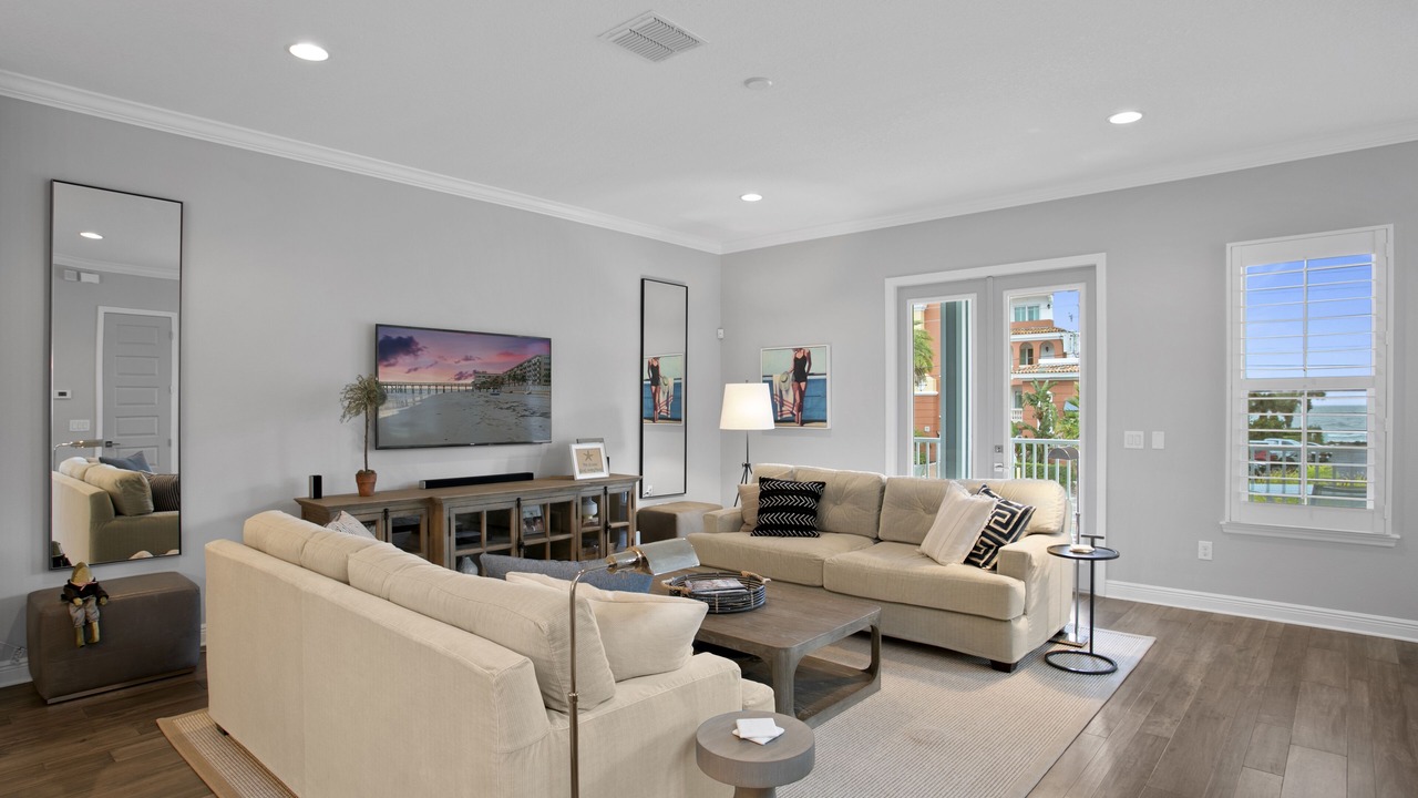 Photo of Livingroom in Redington Beach