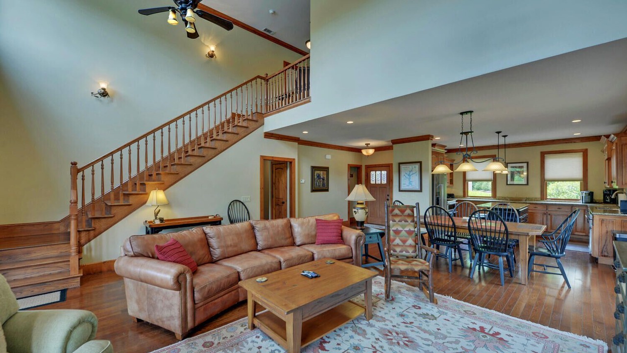 Photo of Livingroom in Clarkesville