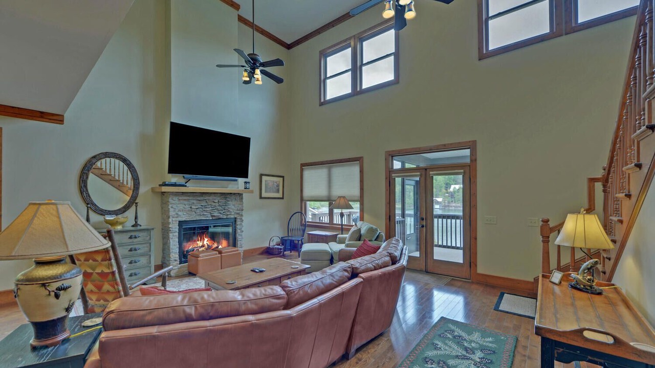 Photo of Livingroom in Clarkesville