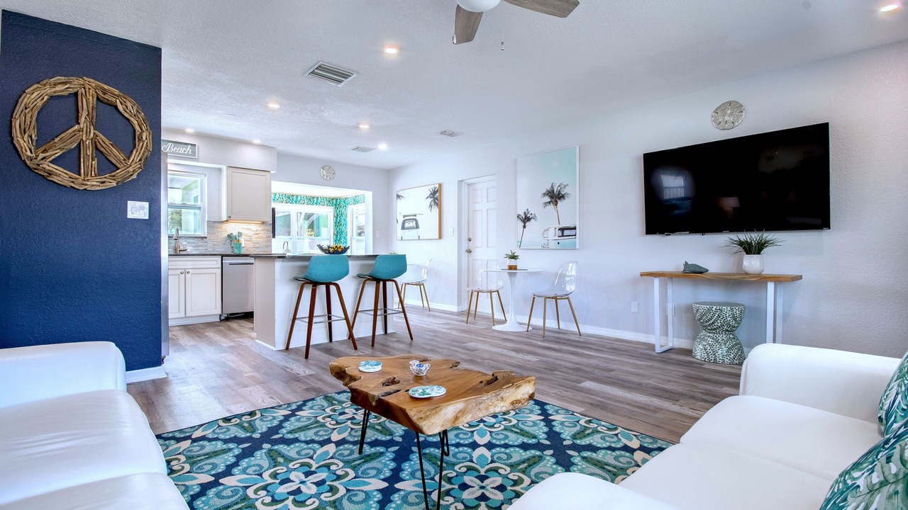 Photo of Livingroom in South Pinellas Community Council