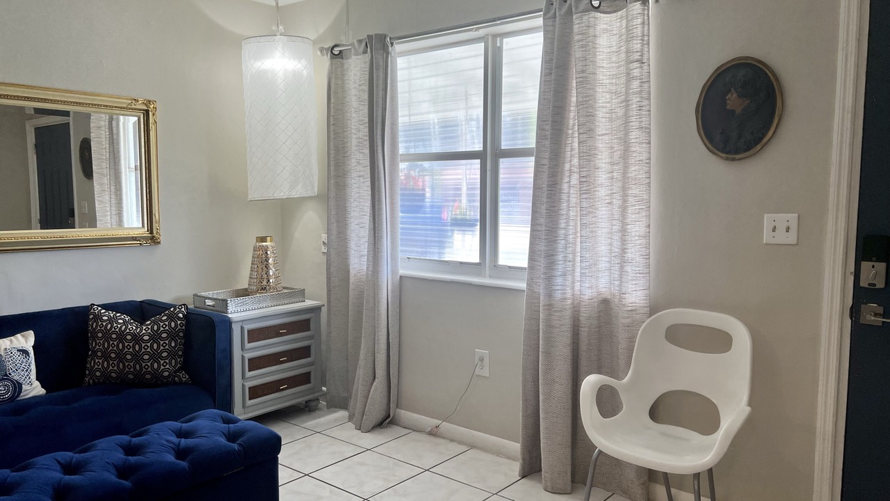 Photo of Livingroom in Miami Gardens