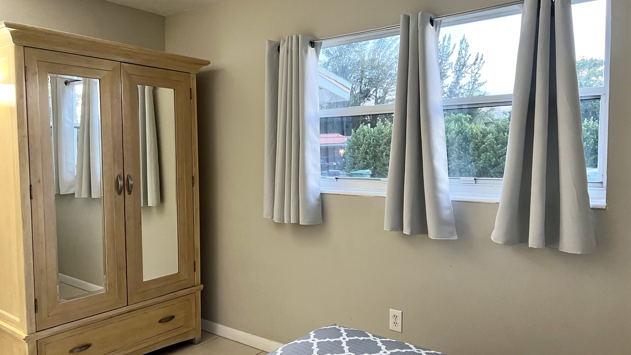 Photo of Bedroom in Miami Gardens