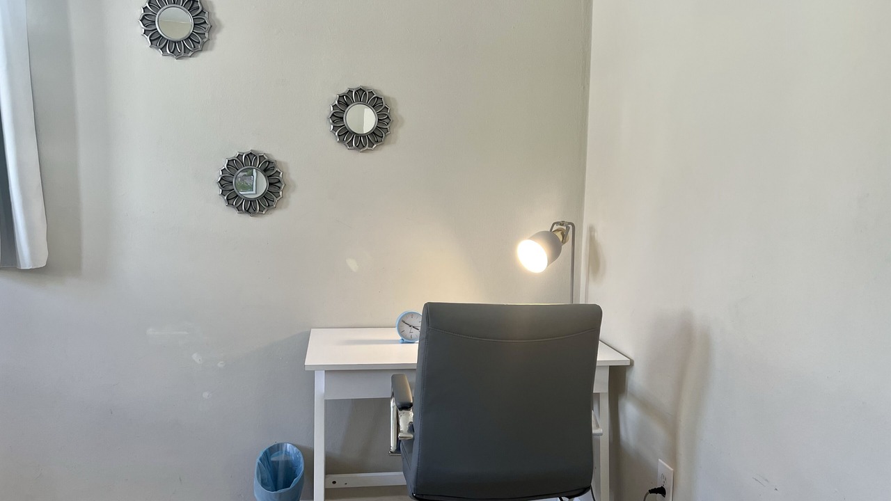 Photo of Bedroom in Miami Gardens