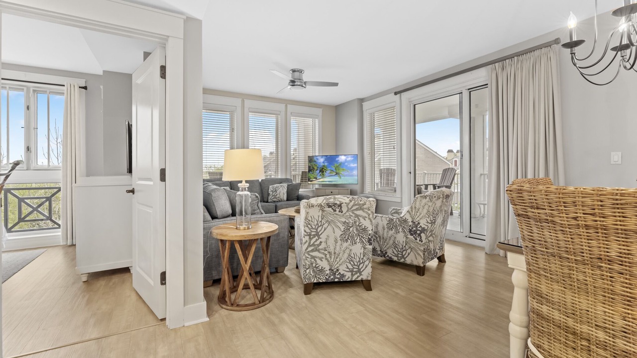 Photo of Livingroom in Baytowne Wharf