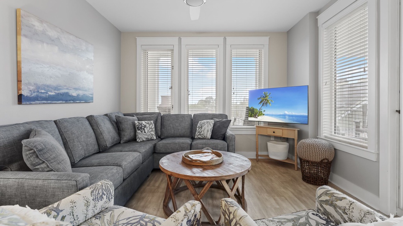 Photo of Livingroom in Baytowne Wharf