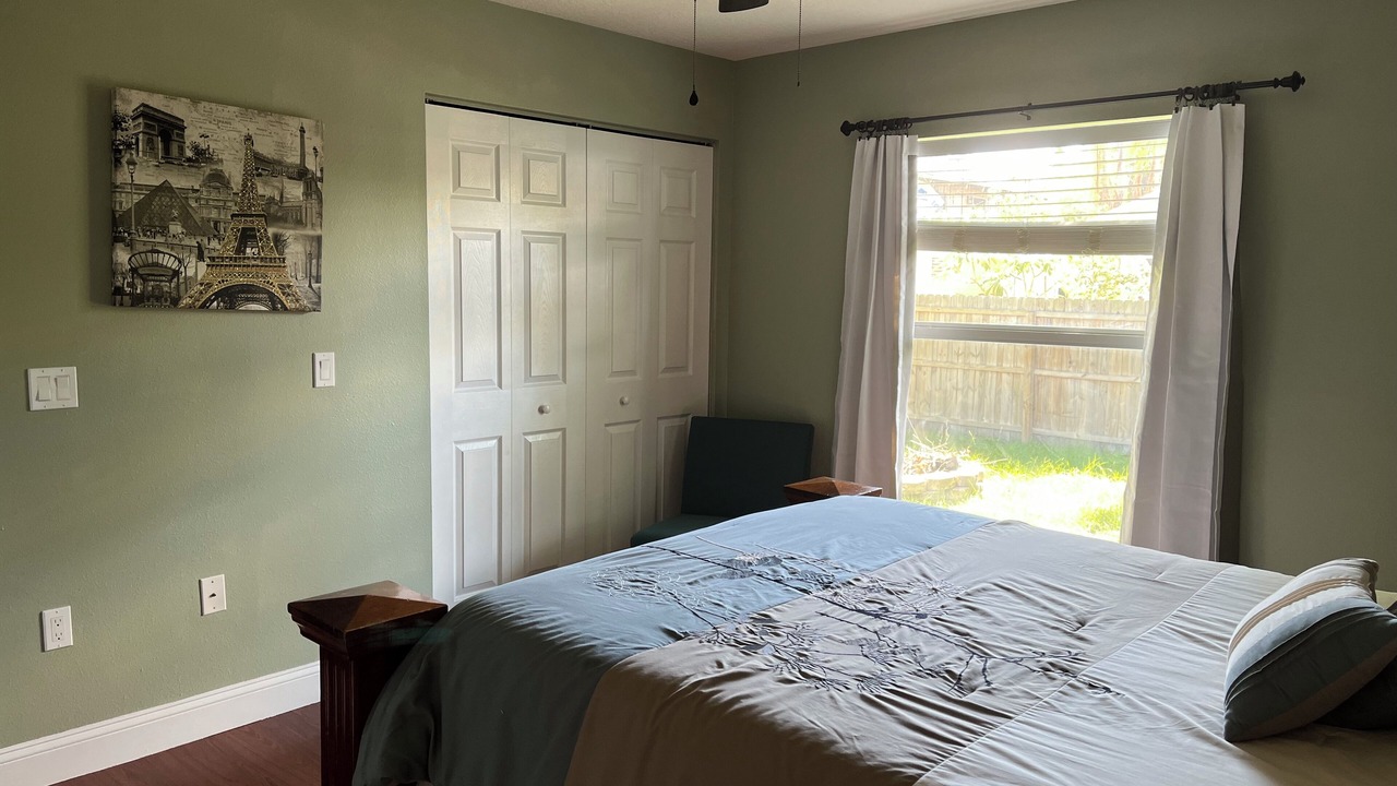 Photo of Bedroom in Oldsmar