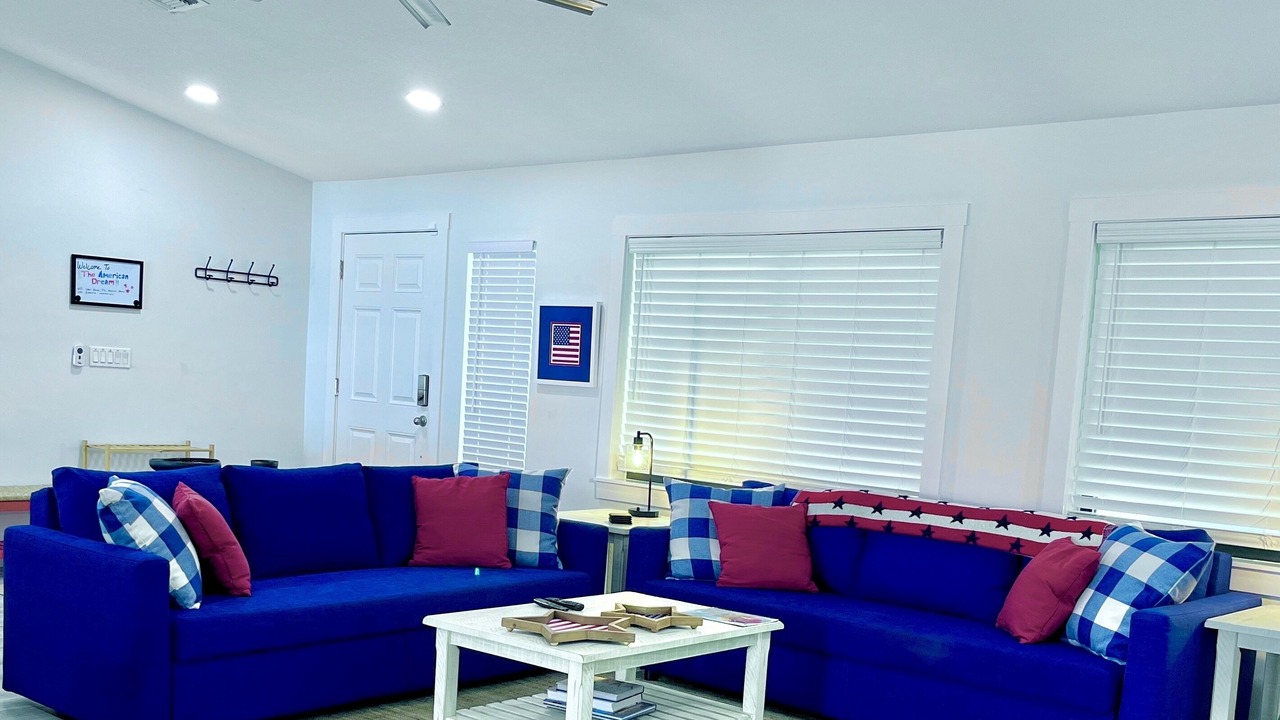 Photo of Livingroom in Bayview Park