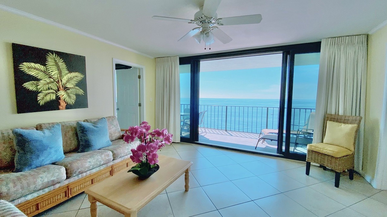 Photo of Livingroom in Crescent Beach