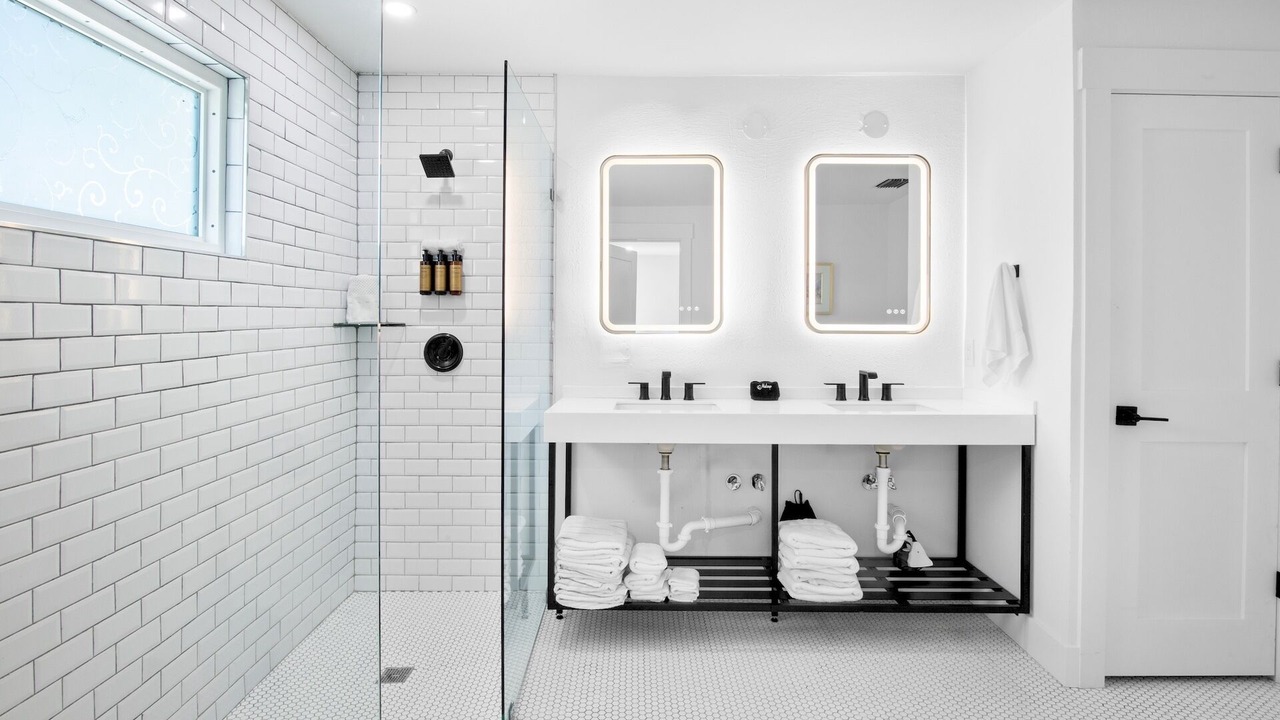 Photo of Bathroom in Bradenton Beach