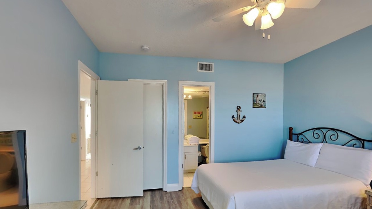 Photo of Bathroom in Navarre Beach