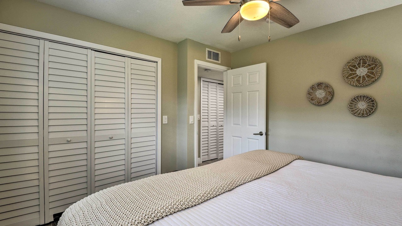 Photo of Bedroom in Indian Beach Sapphire Shores