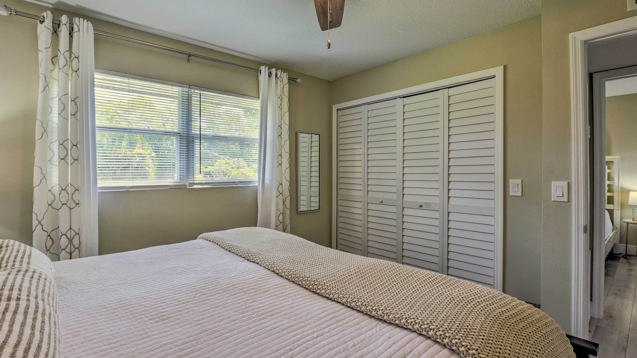 Photo of Bedroom in Indian Beach Sapphire Shores