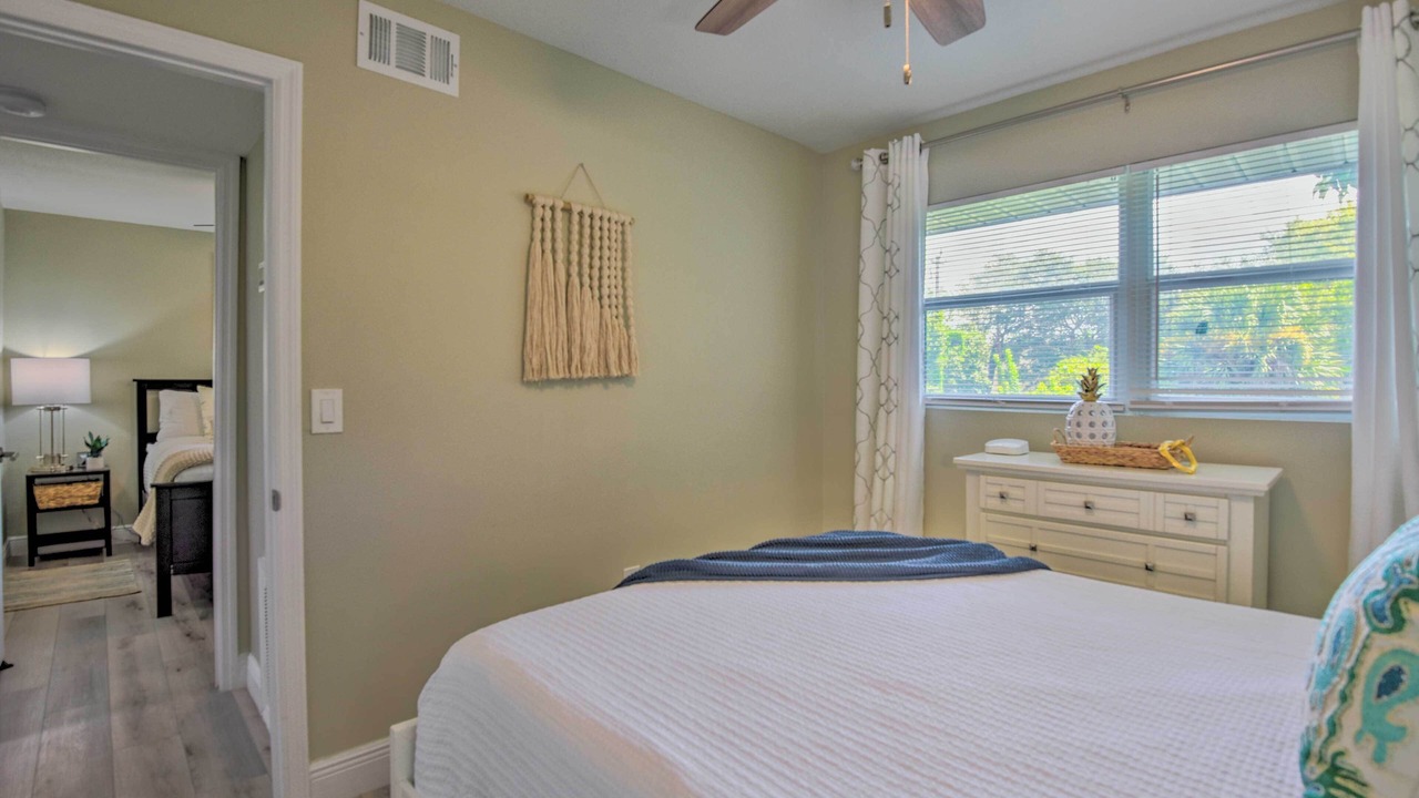 Photo of Bedroom in Indian Beach Sapphire Shores
